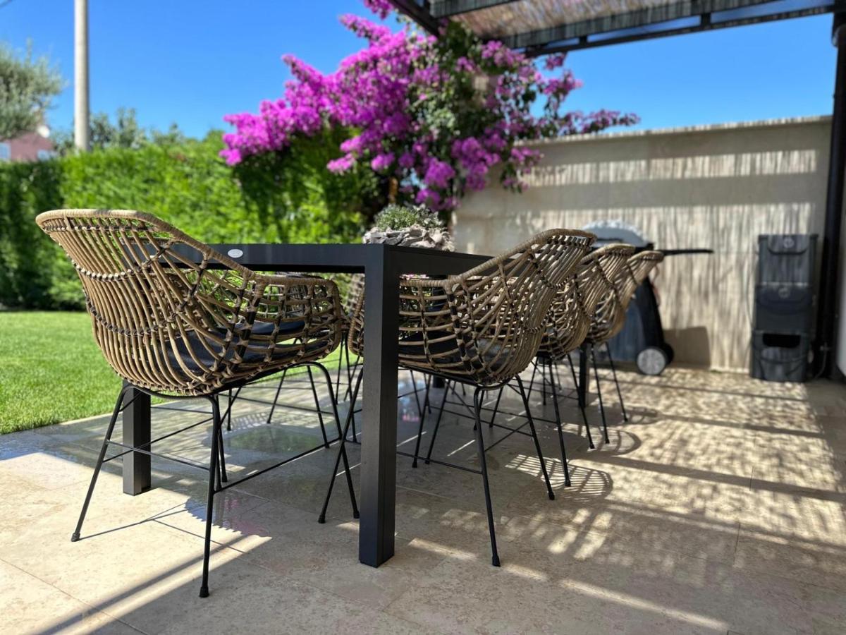 Villa Divina With Private Heated Pool Пула Экстерьер фото